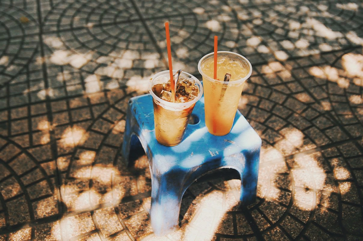 Mạn đàm về văn hóa Cà phê vỉa hè