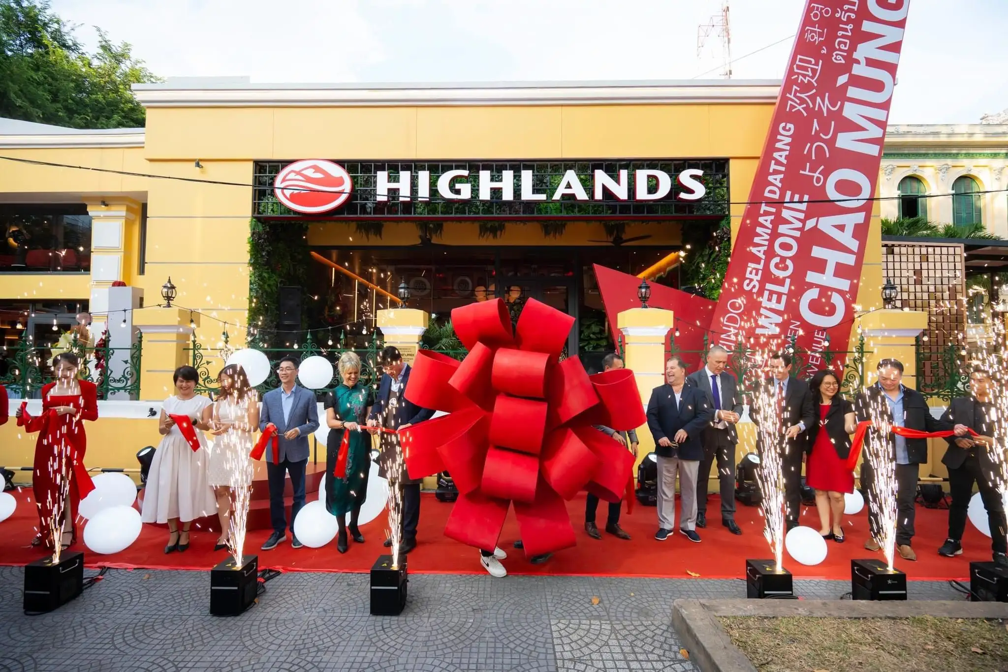 Lễ Khai Trương Highlands Coffee Bưu điện Thành phố - Highlands Careers