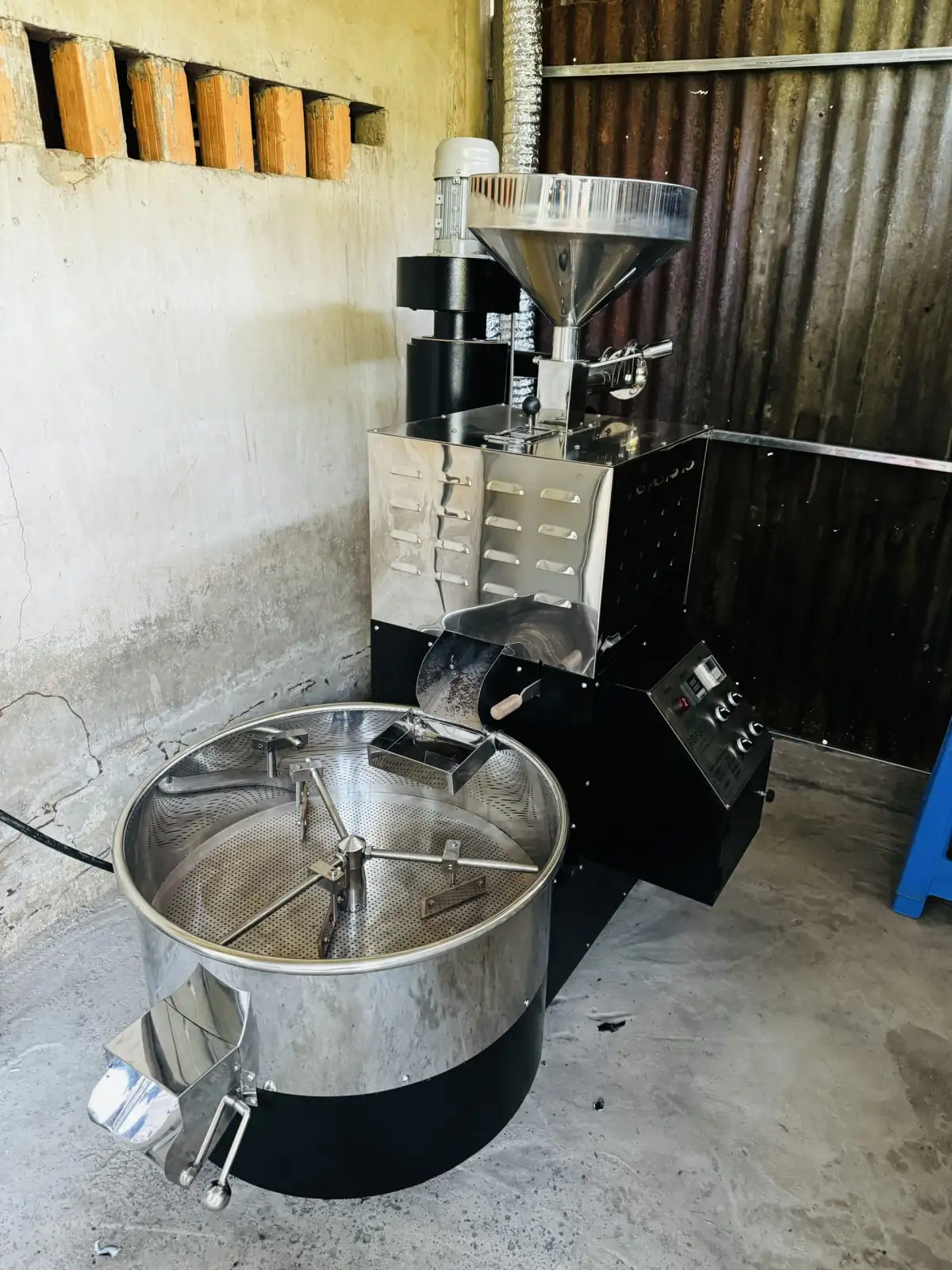 z5452934992796aabdb433784036f212cbb1f085d73553-9413 Thanh lý Máy rang cà phê cũ 5kg 10kg giá rẻ tình trạng mới 90% còn Bảo hành 6 tháng