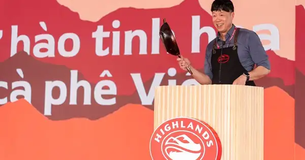 Lần đầu lộ diện trước truyền thông, ‘cha đẻ’ chuỗi cà phê Highlands Coffee David Thái tiết lộ lý do ‘kín tiếng’ suốt gần 3 thập kỷ