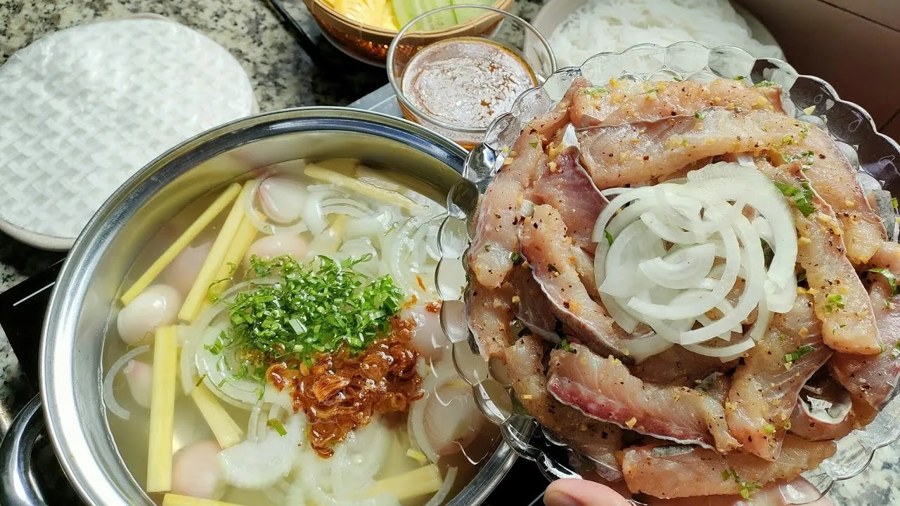 Nồi canh tả pí lù cá hú được thay thế bằng hình ảnh về việc khắc phục lỗi khi pha chế dừa dầm cà phê